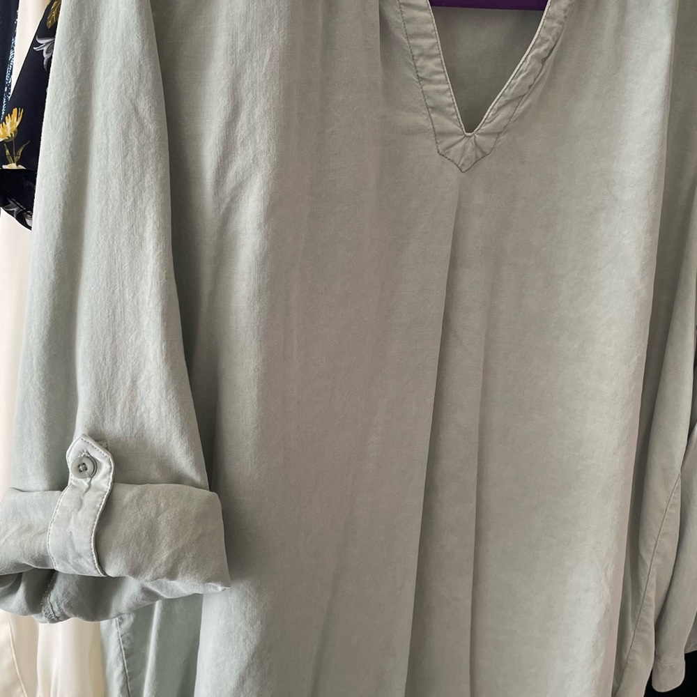 Side Stitch Petite Tencera Pullover Tunic with Roll Tab Sleeve Seagrass (PL)